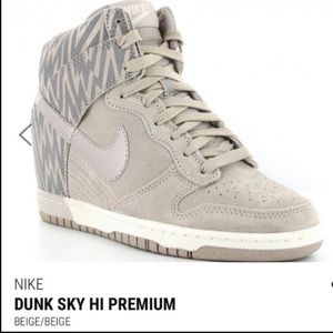 Nike Dunk Sky Hi Wedge Sneakers Sz 8.5